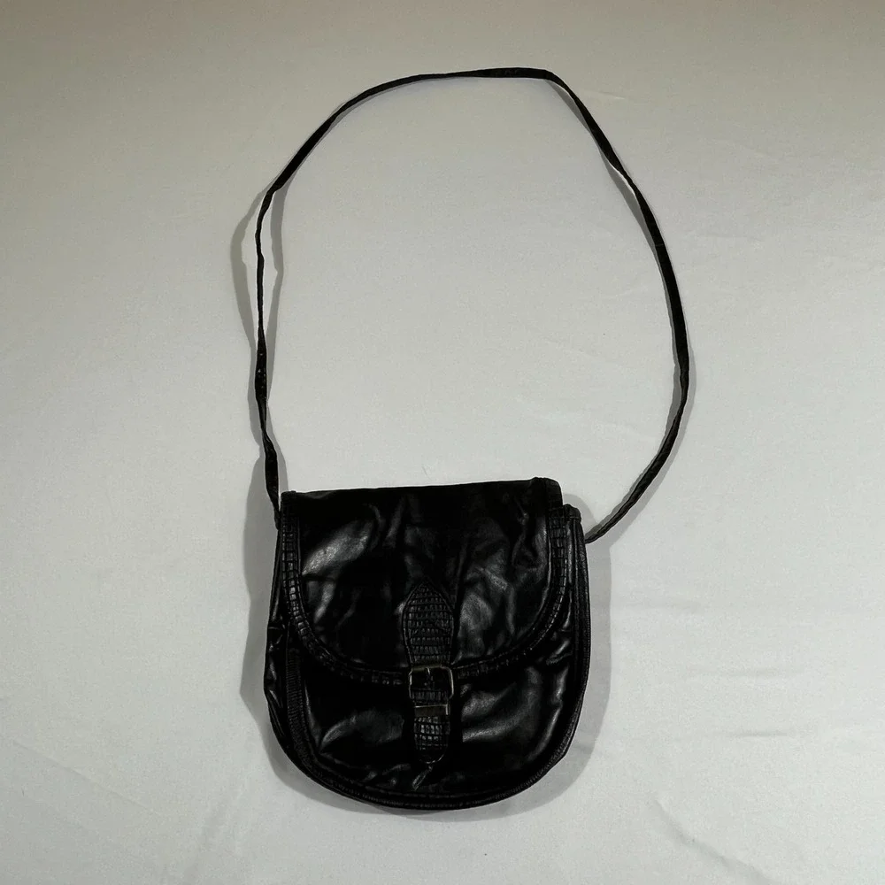 Vintage Pacific Connections Black Faux Leather‎ Crossbody Bag Made in Taiwan 90s